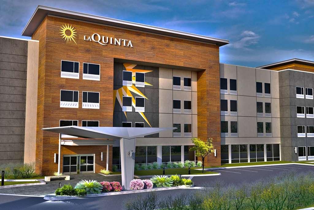 La Quinta Inn & Suites By Wyndham Lake George Kültér fotó