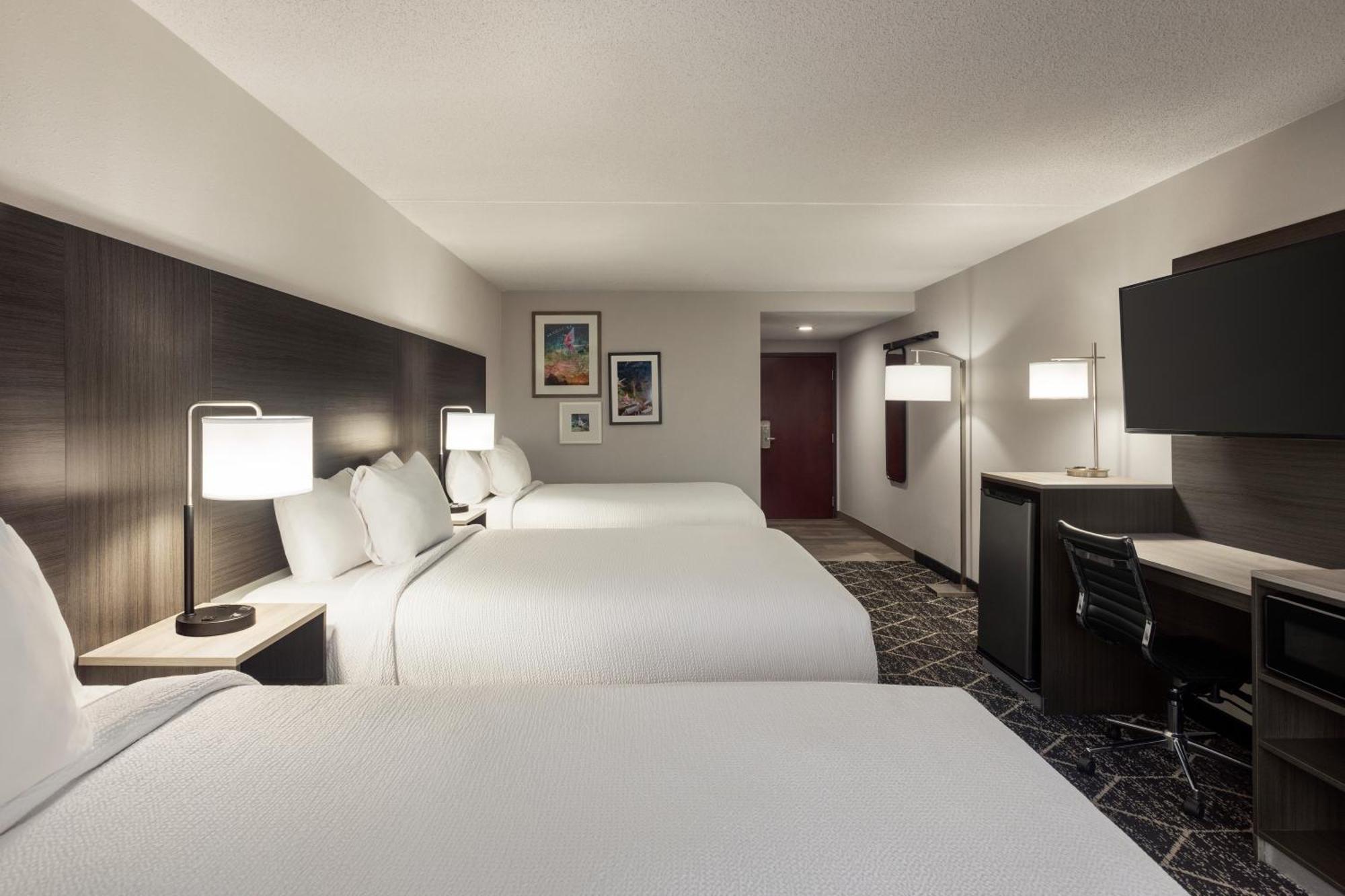 La Quinta Inn & Suites By Wyndham Lake George Kültér fotó