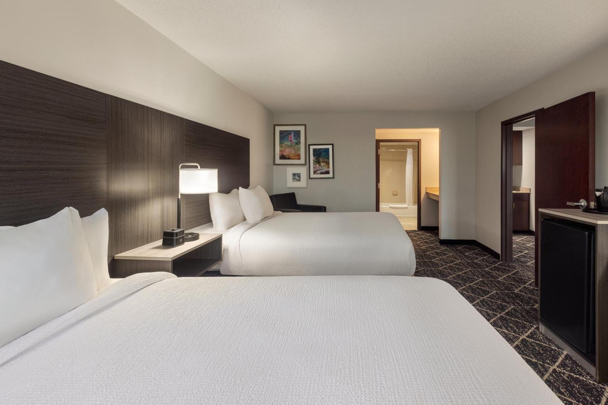 La Quinta Inn & Suites By Wyndham Lake George Kültér fotó