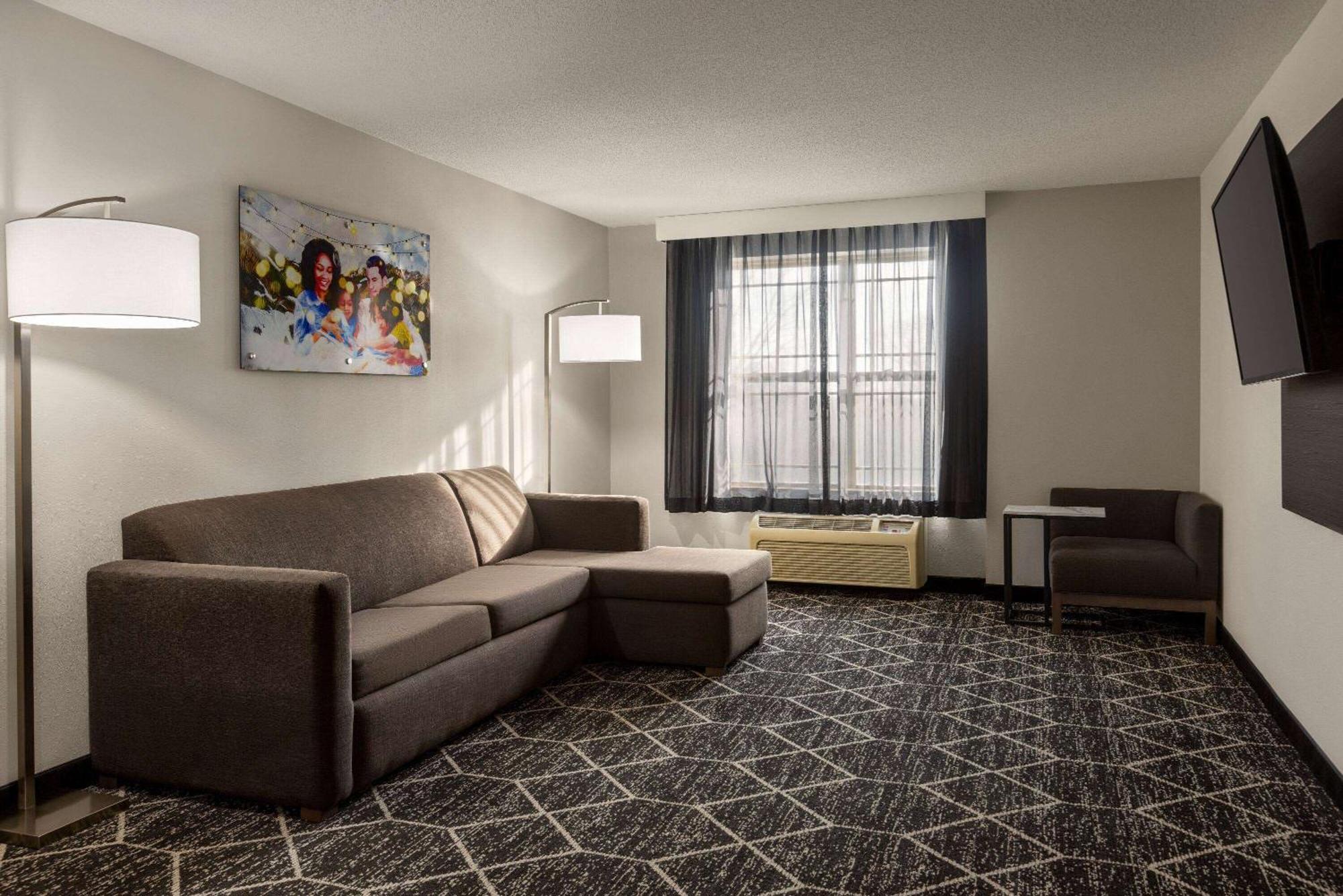 La Quinta Inn & Suites By Wyndham Lake George Kültér fotó
