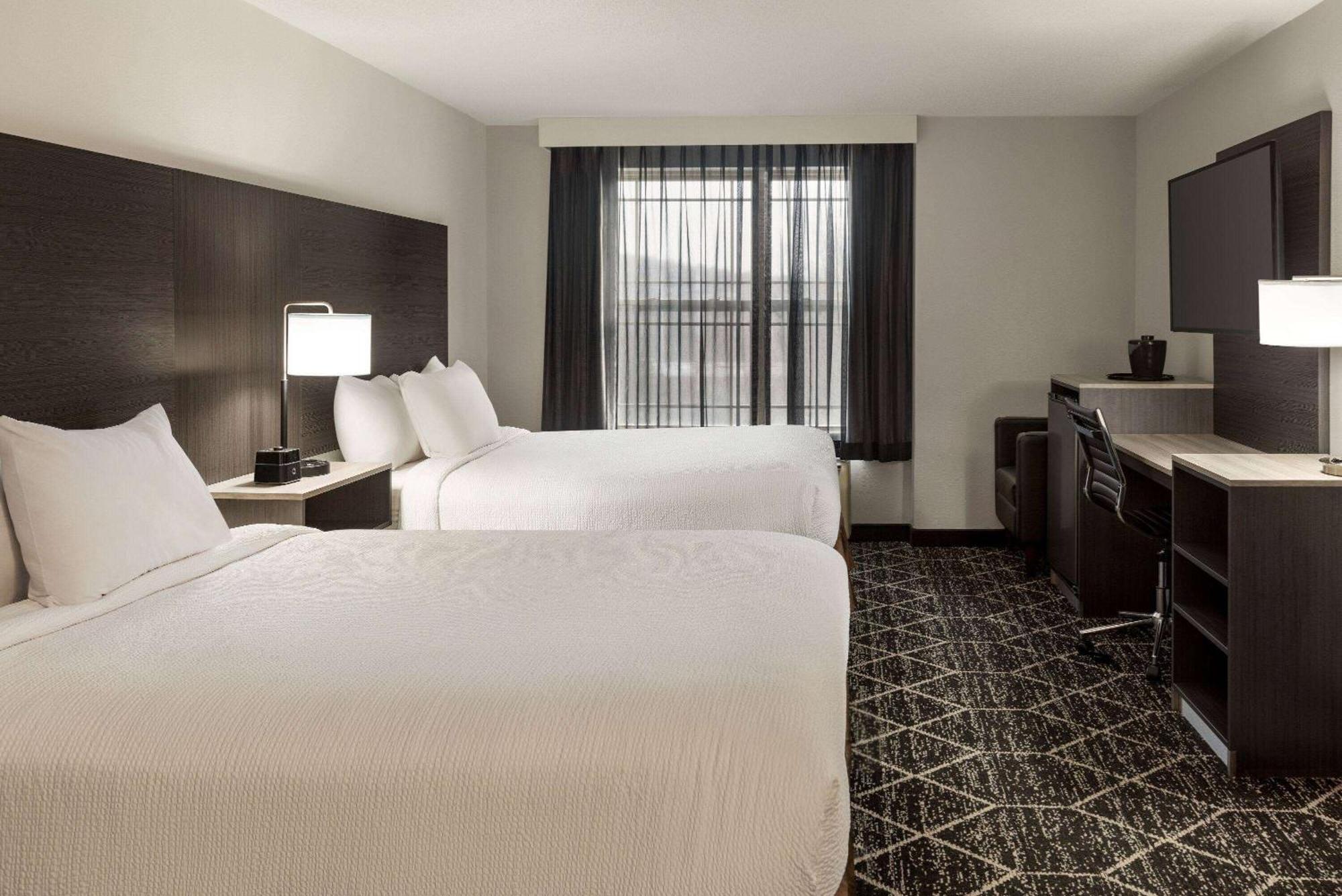 La Quinta Inn & Suites By Wyndham Lake George Kültér fotó
