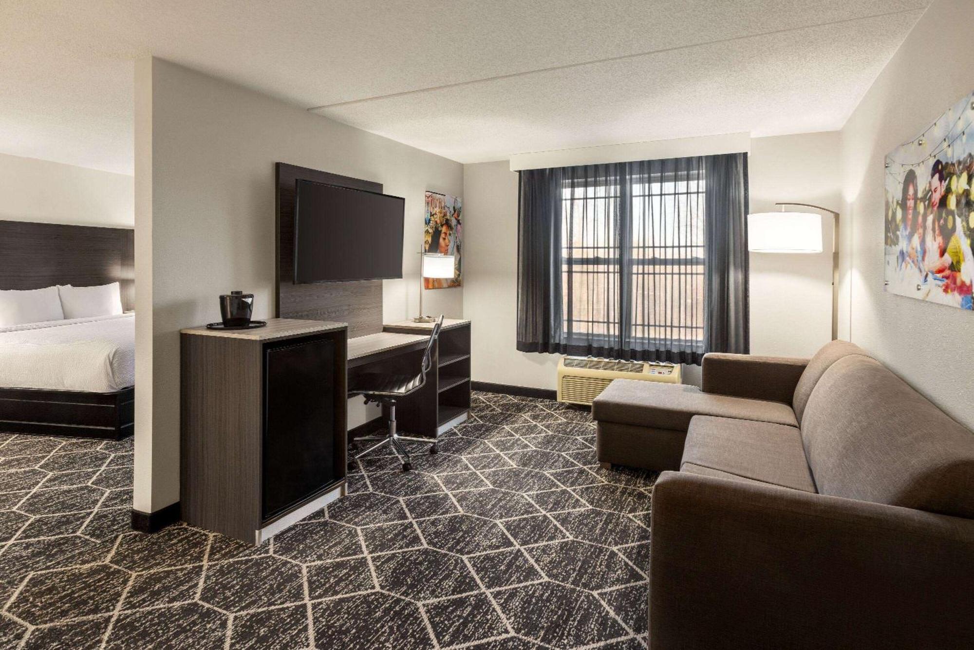 La Quinta Inn & Suites By Wyndham Lake George Kültér fotó